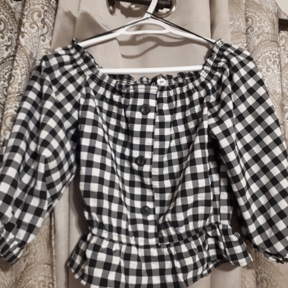 Top - Picture 2 of 4